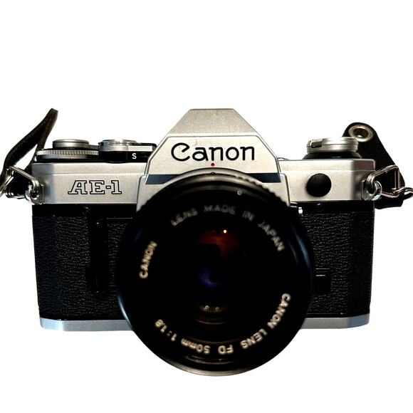 Canon AE-1 SLR Film Camera + Canon FD 50 mm 1:18 Lens + Speedlite 188A Flash - Picture 3 of 8